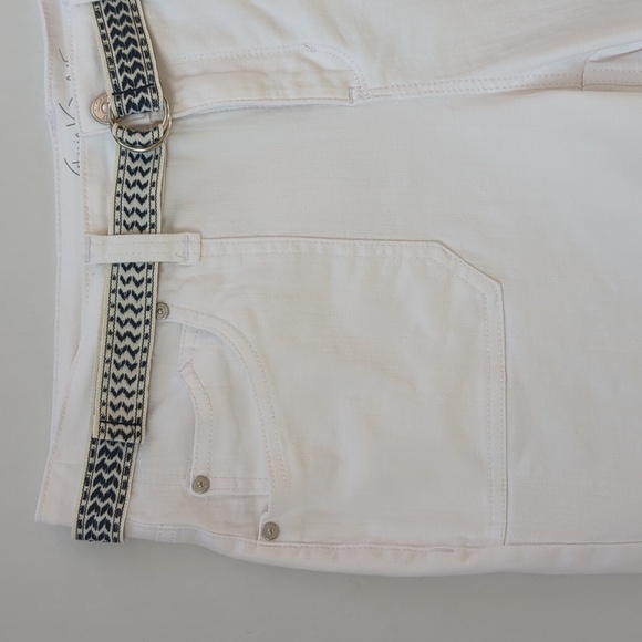 Gloria Vanderbilt Slimming Mia Belted Cuff Bermuda Shorts 8 White Pockets - Picture 4 of 16